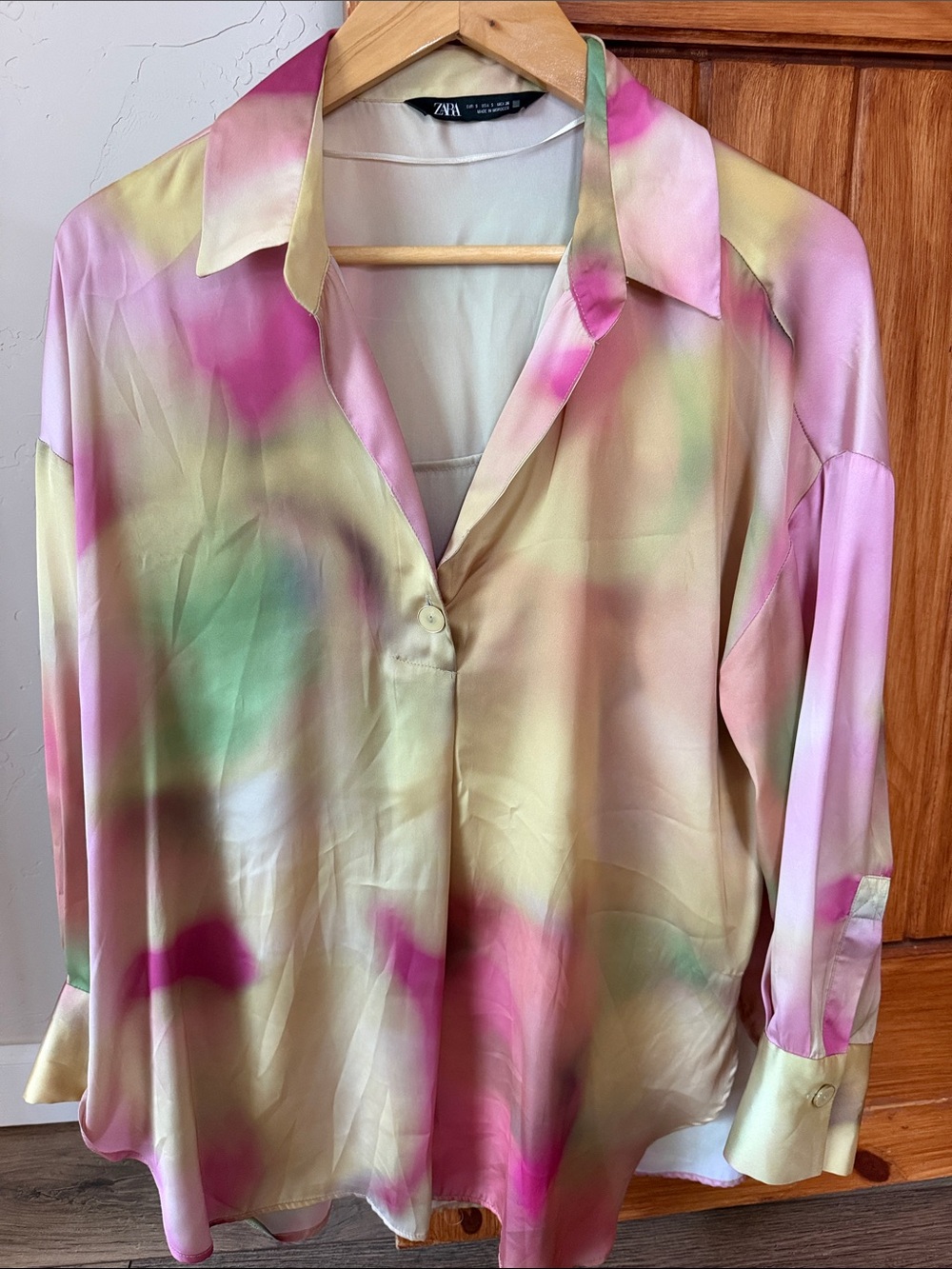 ZARA Multicolor Abstract Print Satin Finish Blouse - Size Small watercolor
